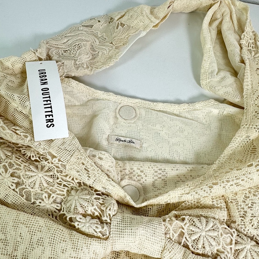 UO x Kimchi Blue Lace Bow Slouchy Bag - Picture 9 of 11